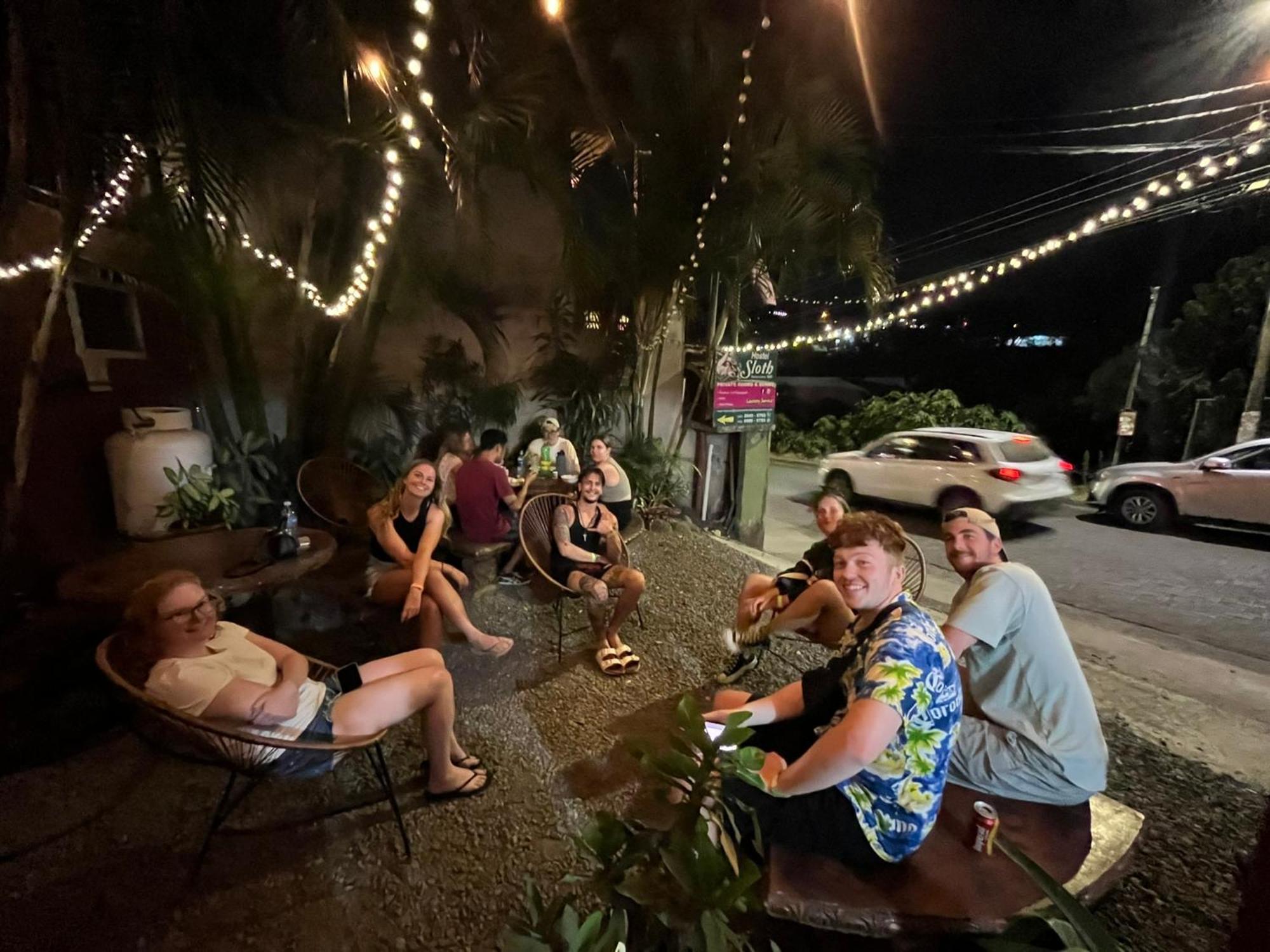 Hotel & Hostel Sloth Backpackers Monteverde ภายนอก รูปภาพ