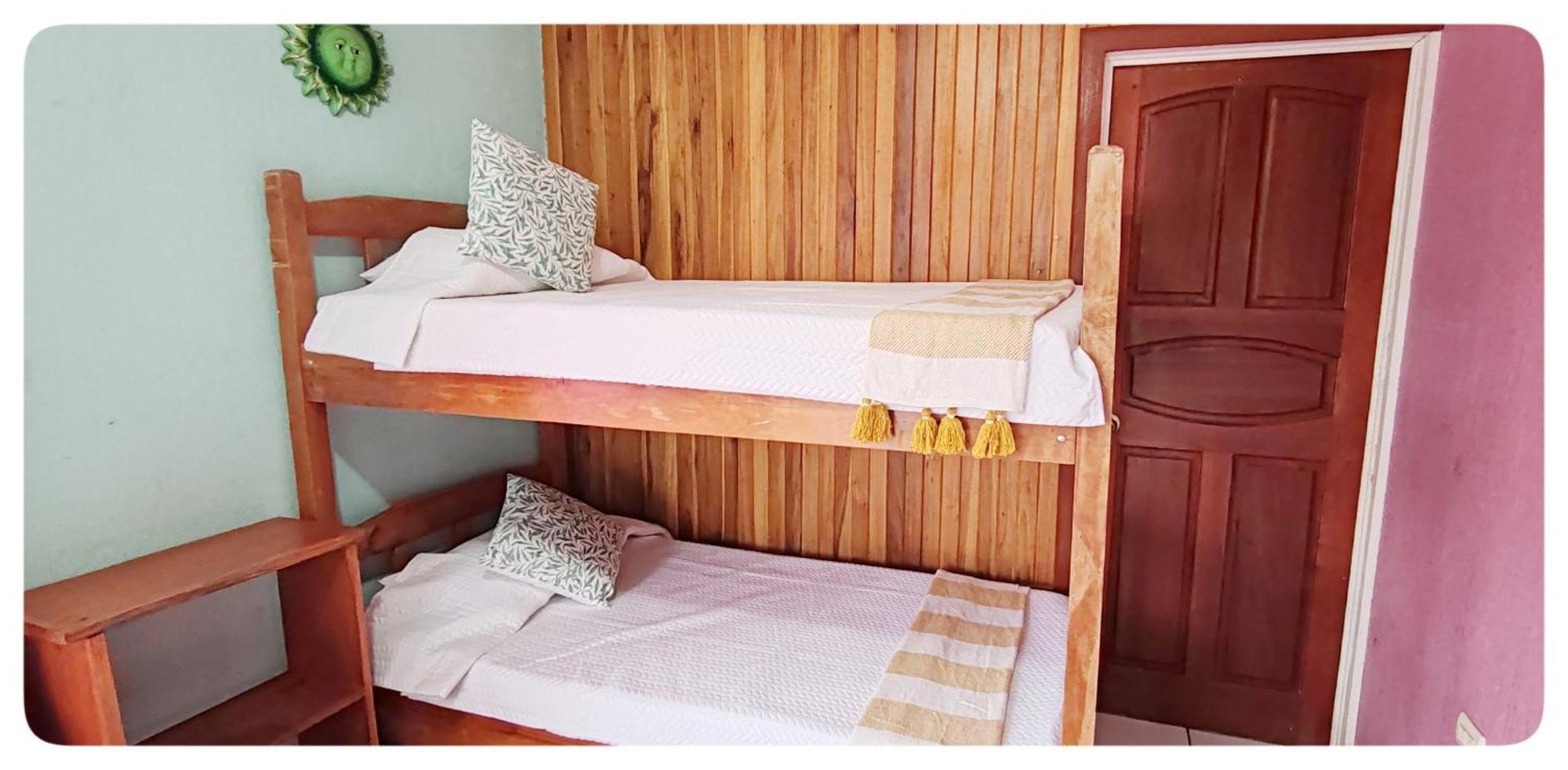 Hotel & Hostel Sloth Backpackers Monteverde ภายนอก รูปภาพ