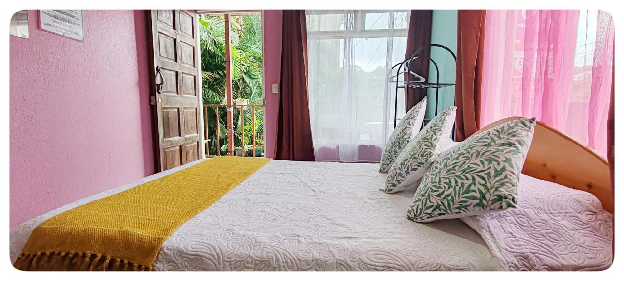 Hotel & Hostel Sloth Backpackers Monteverde ภายนอก รูปภาพ