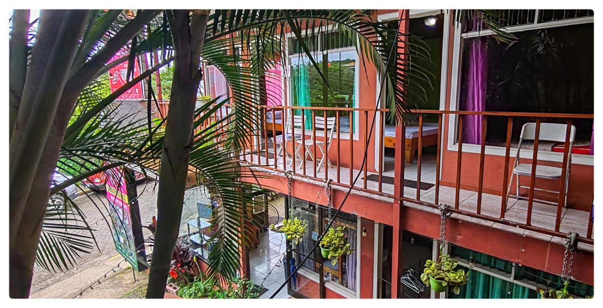 Hotel & Hostel Sloth Backpackers Monteverde ภายนอก รูปภาพ