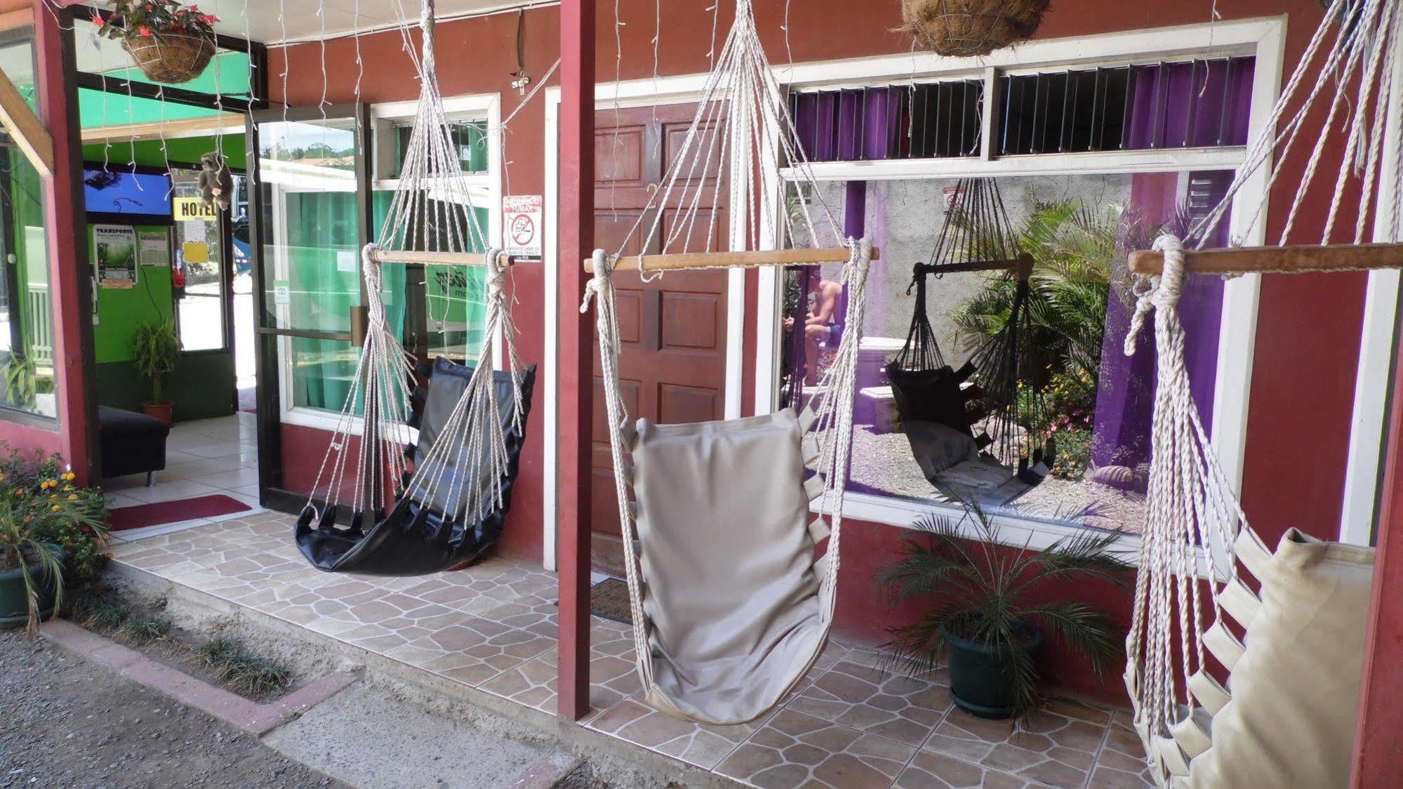 Hotel & Hostel Sloth Backpackers Monteverde ภายนอก รูปภาพ
